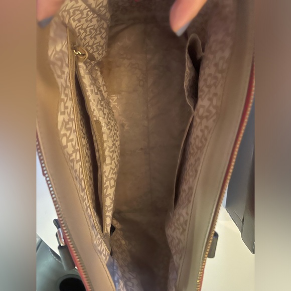 DKNY Bryant Park Red and Black Large Saffiano Bag - Picture 6 of 9